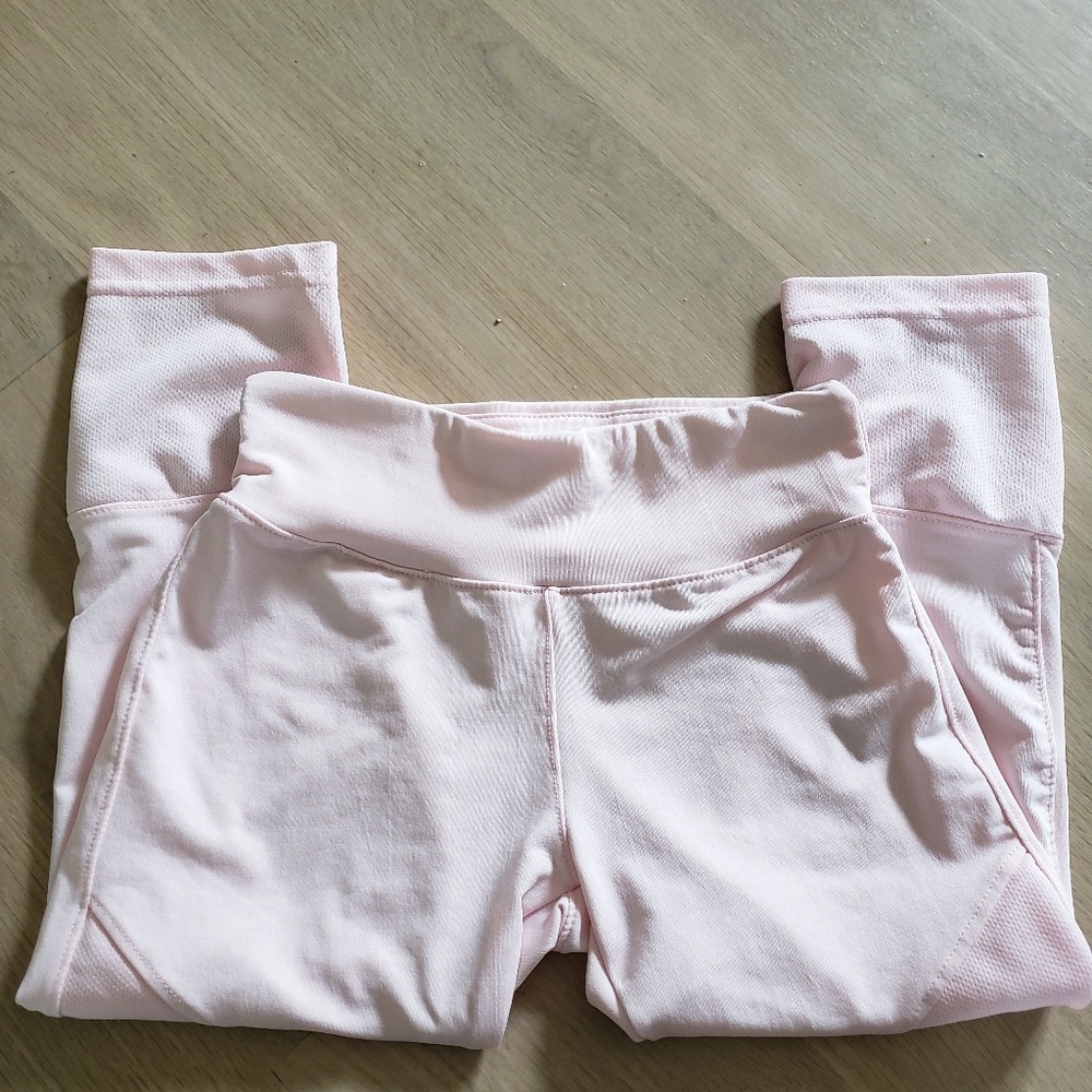 Yoga capris - Picture 2 of 5